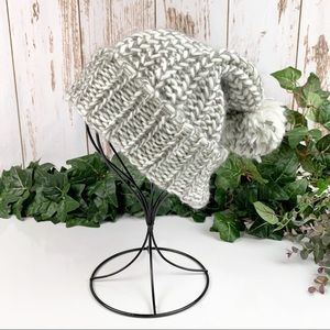 Chunky Pom Slouch Beanie New Unisex Light Gray NWT